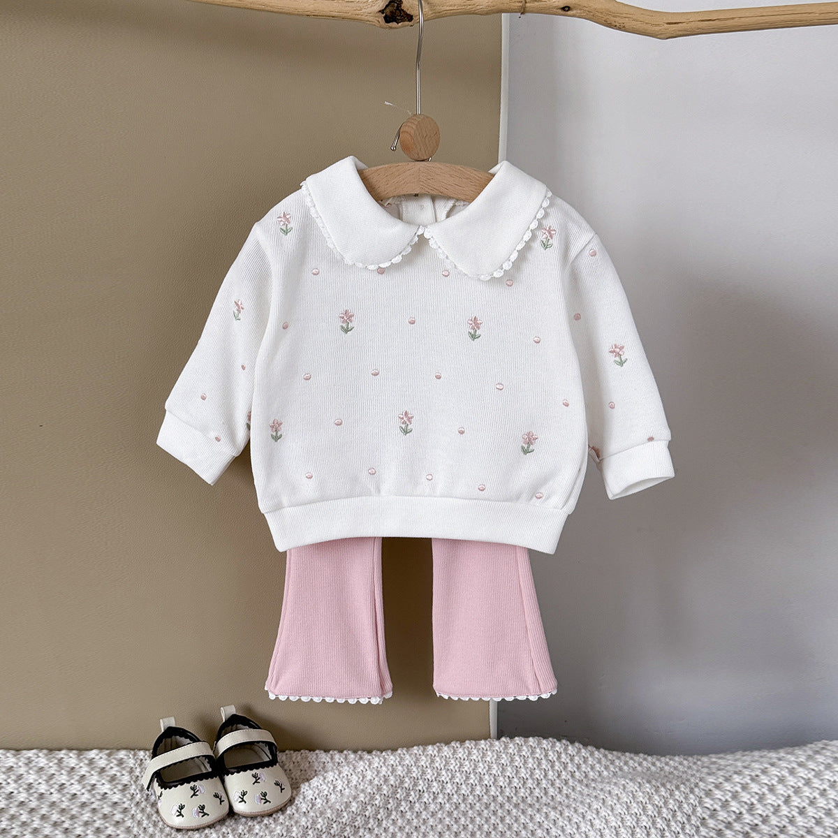 Floral doll collar long sleeved top+solid color flared pants lace hem two-piece set