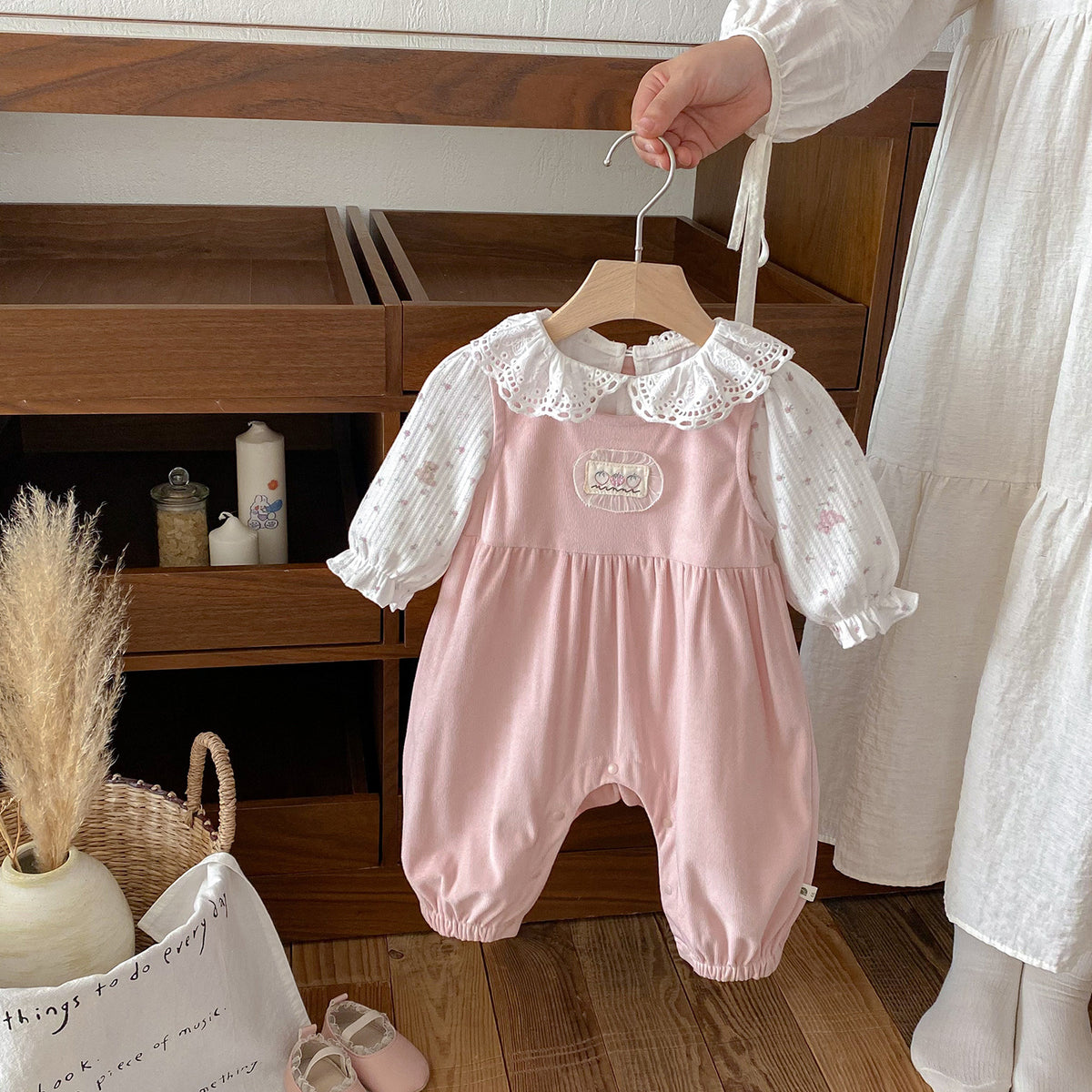 Autumn New Baby Girl Ruffle Bodysuit with Overalls Two-Piece Set Cute Infant Outfit
